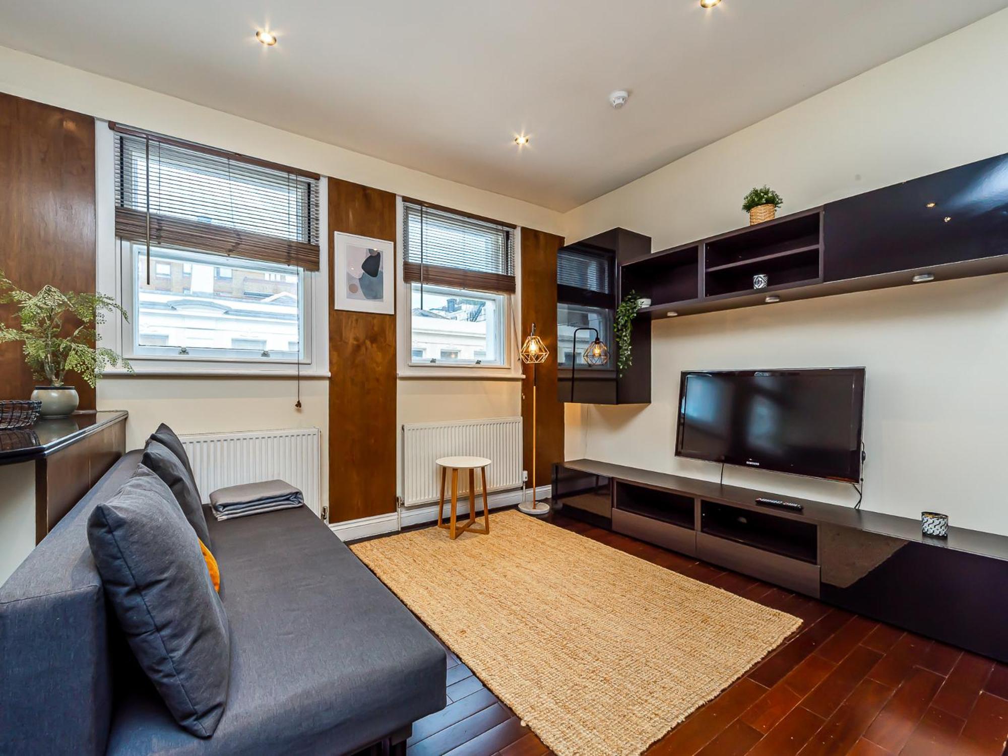 Pass The Keys West End Apartment Near Tottenham Court Road Londra Esterno foto