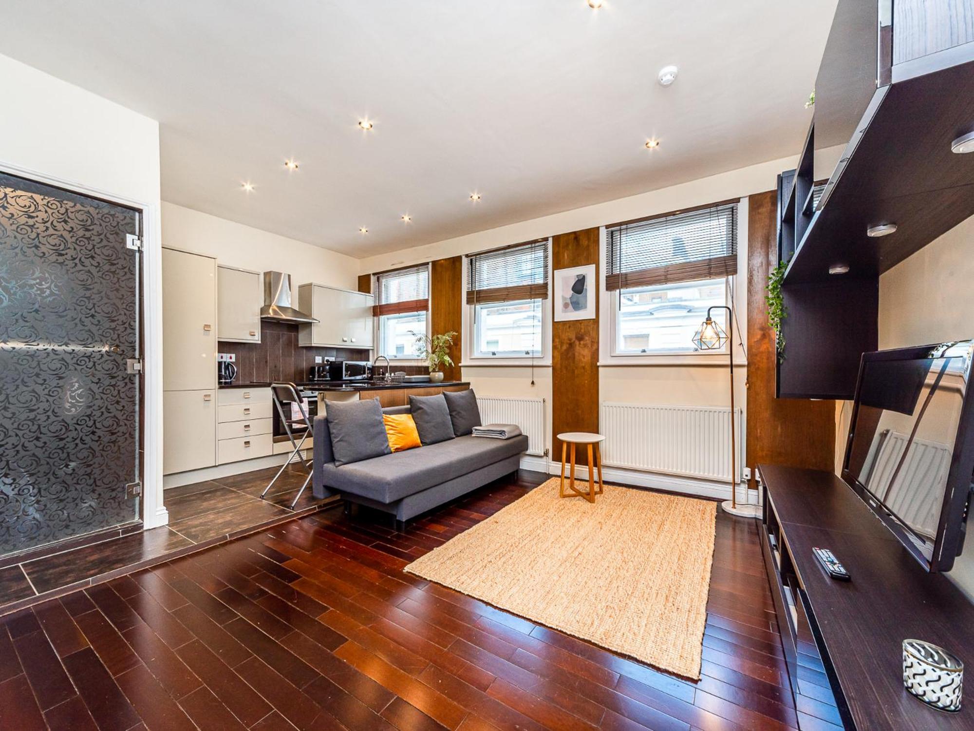 Pass The Keys West End Apartment Near Tottenham Court Road Londra Esterno foto