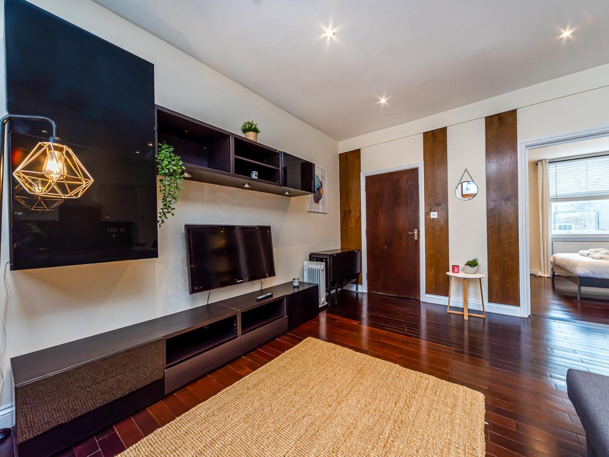 Pass The Keys West End Apartment Near Tottenham Court Road Londra Esterno foto