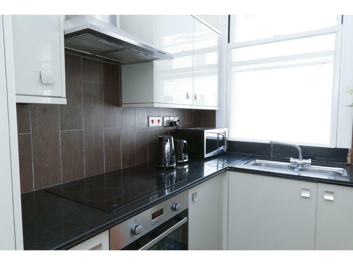 Pass The Keys West End Apartment Near Tottenham Court Road Londra Esterno foto