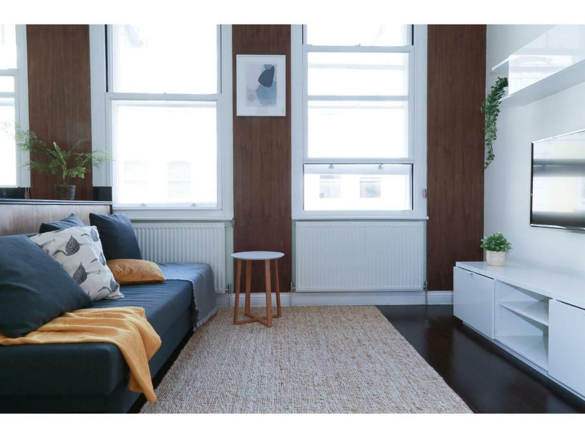 Pass The Keys West End Apartment Near Tottenham Court Road Londra Esterno foto